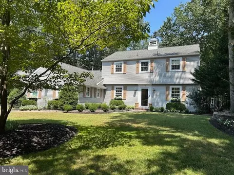 7 Tallowood Dr, Medford, NJ 08055