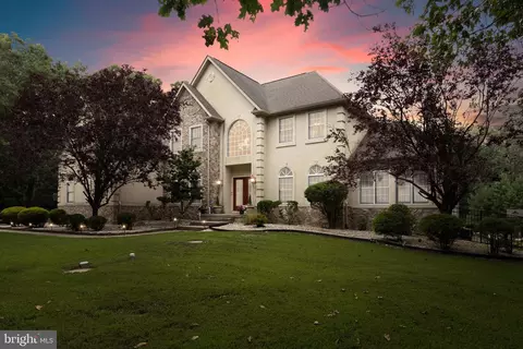 10 Pendleton Ct, Medford, NJ 08055