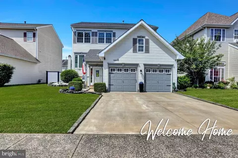 18 Shawnee Trl, Burlington, NJ 08016
