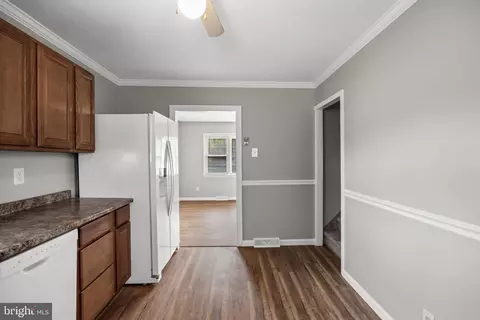 Entry Way - 4 Devon Rd, Marlton, NJ 08053 photo 2 of 5