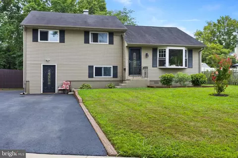 103 Eaton Rd, Bordentown, NJ 08505