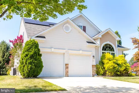 67 Ridgway Dr, Bordentown, NJ 08505