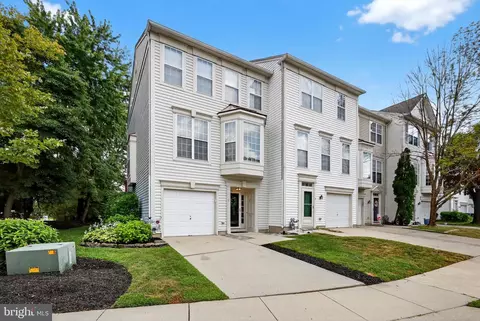 1 Firethorn Ln, Delran, NJ 08075