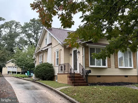 911 Highland Ave, Palmyra, NJ 08065