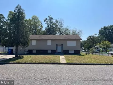 18 Railroad St, Browns Mills, NJ 08015