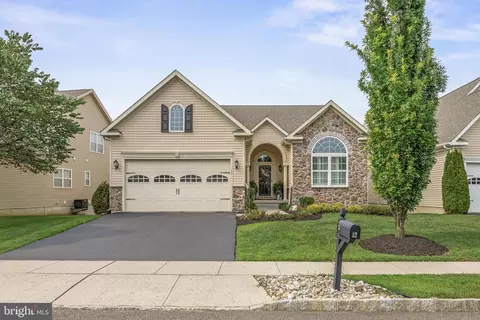 12 Alcott Way, Marlton, NJ 08053
