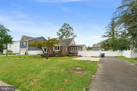 910 S Fairview St, Riverside, NJ 08075 photo 3