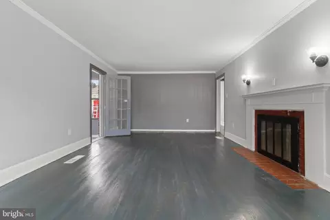 910 S Fairview St, Riverside, NJ 08075 photo 4