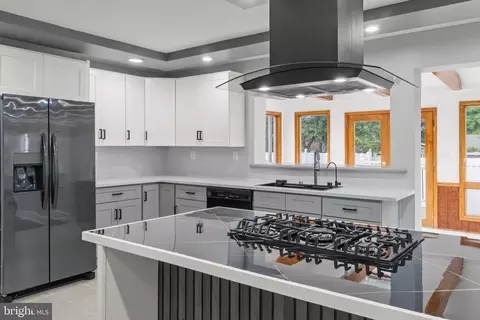 910 S Fairview St, Riverside, NJ 08075 photo 17