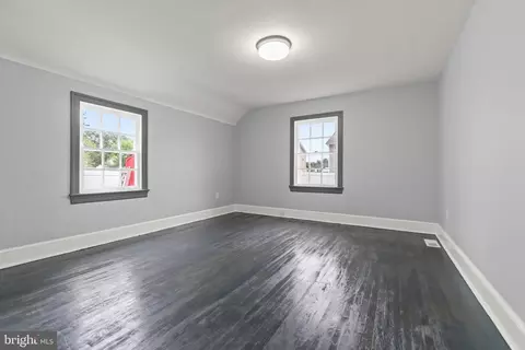 910 S Fairview St, Riverside, NJ 08075 photo 8