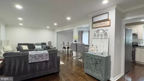 Entry Way - 31 Cornell, Delran, NJ 08075 photo 1 of 7