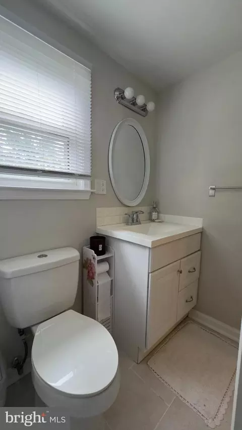 Bath - 31 Cornell, Delran, NJ 08075 photo 4 of 4