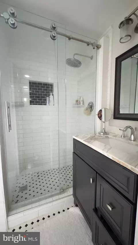 Bath - 31 Cornell, Delran, NJ 08075 photo 2 of 4