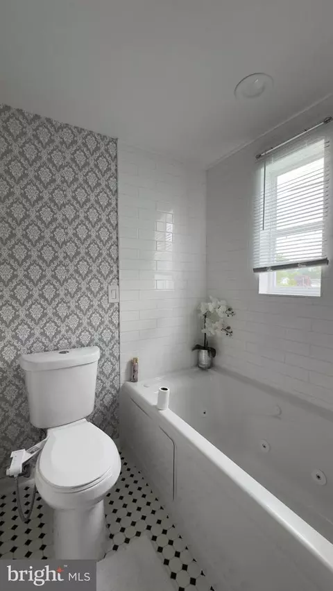 Bath - 31 Cornell, Delran, NJ 08075 photo 3 of 4