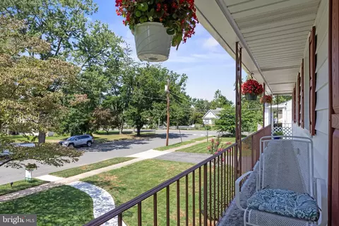 Exterior - 206 Fenimore Ln, Delanco, NJ 08075 photo 5 of 8