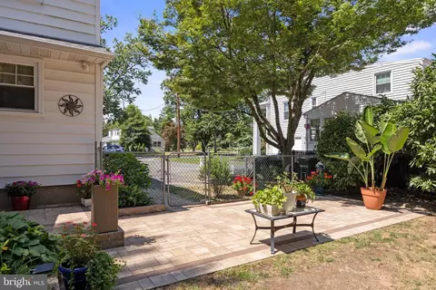 Exterior - 206 Fenimore Ln, Delanco, NJ 08075 photo 6 of 8