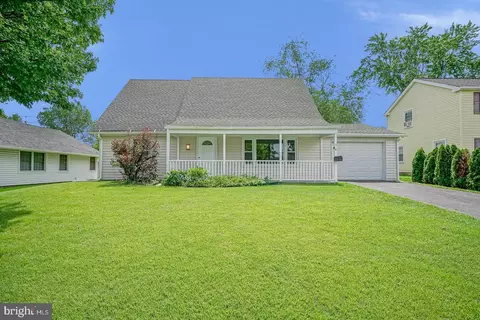 56 Melbourne Ln, Willingboro, NJ 08046