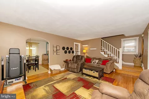 206 E Center Ave, Maple Shade, NJ 08052 photo 5