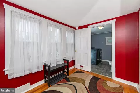 206 E Center Ave, Maple Shade, NJ 08052 photo 3