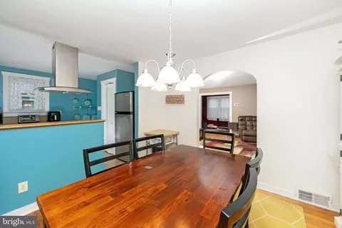 206 E Center Ave, Maple Shade, NJ 08052 photo 10