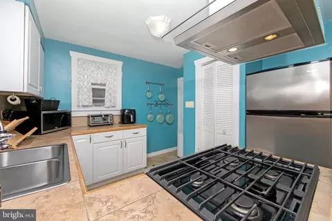 206 E Center Ave, Maple Shade, NJ 08052 photo 12