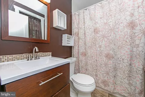 206 E Center Ave, Maple Shade, NJ 08052 photo 29