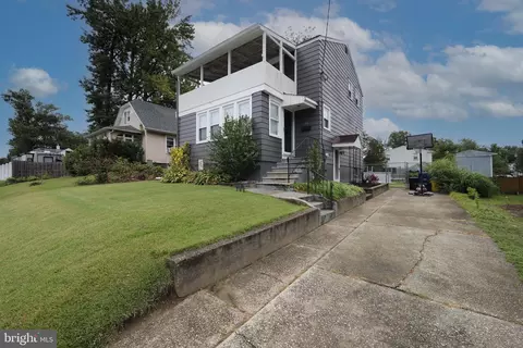 206 E Center Ave, Maple Shade, NJ 08052