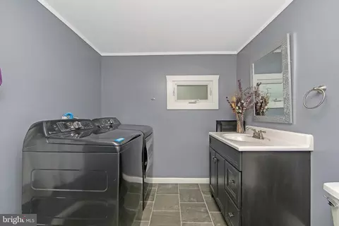 206 E Center Ave, Maple Shade, NJ 08052 photo 16