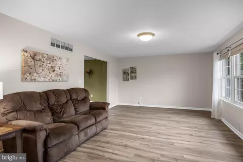 Living - 112 Champlain Rd, Marlton, NJ 08053 photo 2 of 5