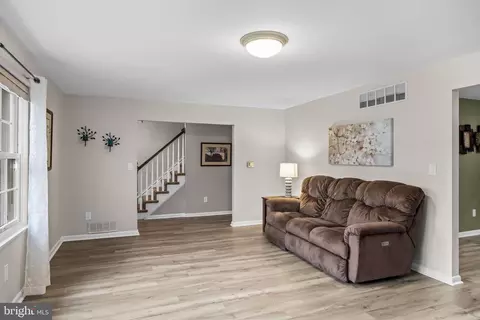 Entry Way - 112 Champlain Rd, Marlton, NJ 08053 photo 2 of 3