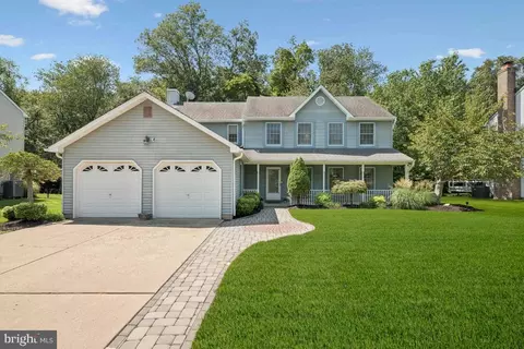 19 Kensington Dr, Mount Holly, NJ 08060