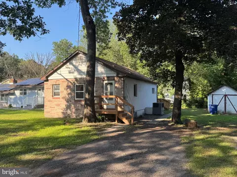 50 Begonia St, Browns Mills, NJ 08015