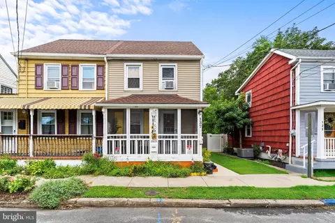 137 Risdon St, Mount Holly, NJ 08060