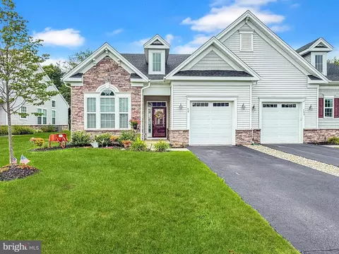 98 Bridge Blvd, Mount Holly, NJ 08060