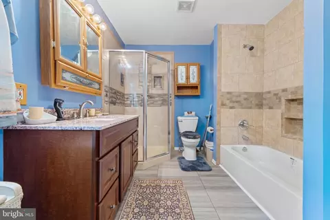 Bath - 501 6th St E, Florence, NJ 08518 photo 1 of 3