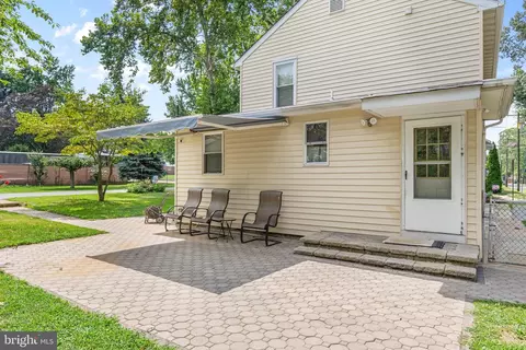 Exterior - 501 6th St E, Florence, NJ 08518 photo 8 of 8