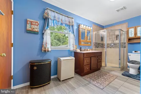 Bath - 501 6th St E, Florence, NJ 08518 photo 3 of 3
