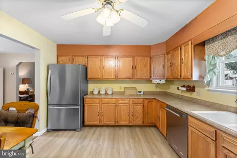Kitchen - 501 6th St E, Florence, NJ 08518 photo 3 of 4