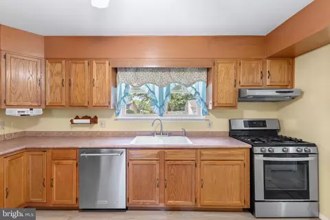 Kitchen - 501 6th St E, Florence, NJ 08518 photo 2 of 4