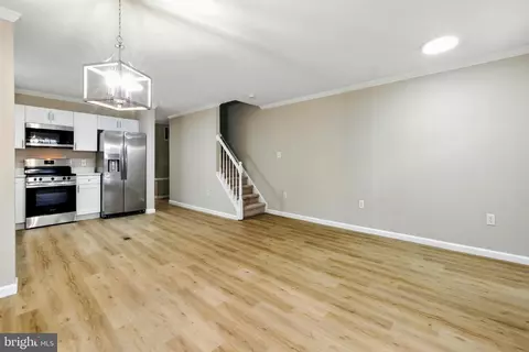 Entry Way - 300 Broad St, Beverly, NJ 08010 photo 2 of 7