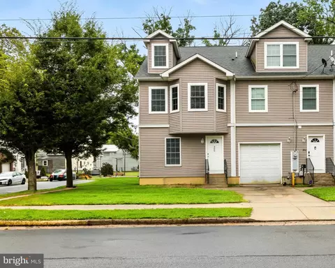 Exterior - 300 Broad St, Beverly, NJ 08010 photo 1 of 2