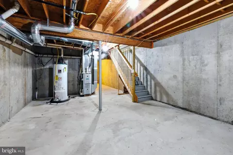 Entry Way - 300 Broad St, Beverly, NJ 08010 photo 7 of 7