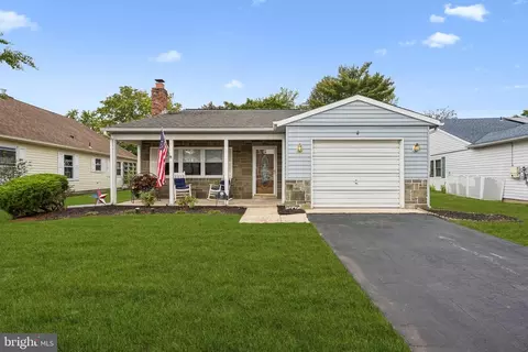 55 Marlborough Dr, Southampton, NJ 08088