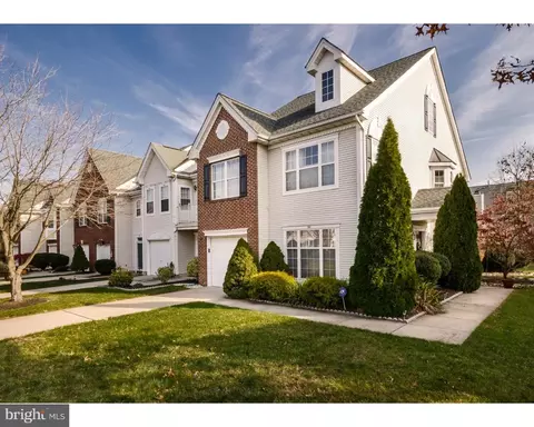 34 William Penn Cir, Medford, NJ 08055