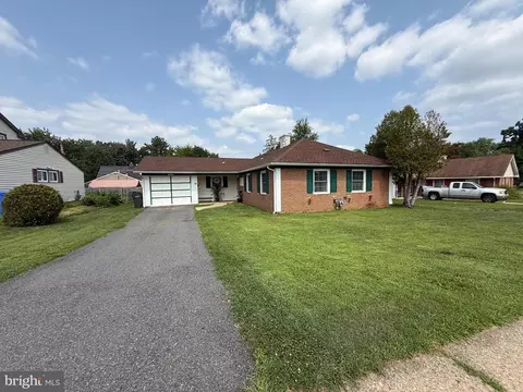 39 Montrose Ln, Willingboro, NJ 08046