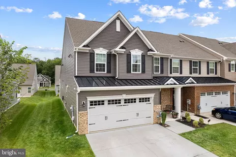 221 Hidden Acres Ln, Moorestown, NJ 08057