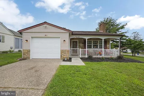 38 Gramercy Pl, Southampton, NJ 08088