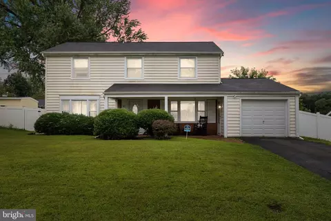 30 Potter Ln, Willingboro, NJ 08046