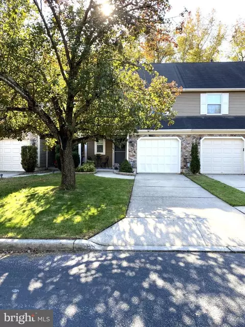 313 Hazelwood Ln, Marlton, NJ 08053
