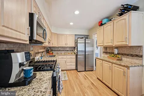 Kitchen - 20 Euston Rd, Marlton, NJ 08053 photo 2 of 3